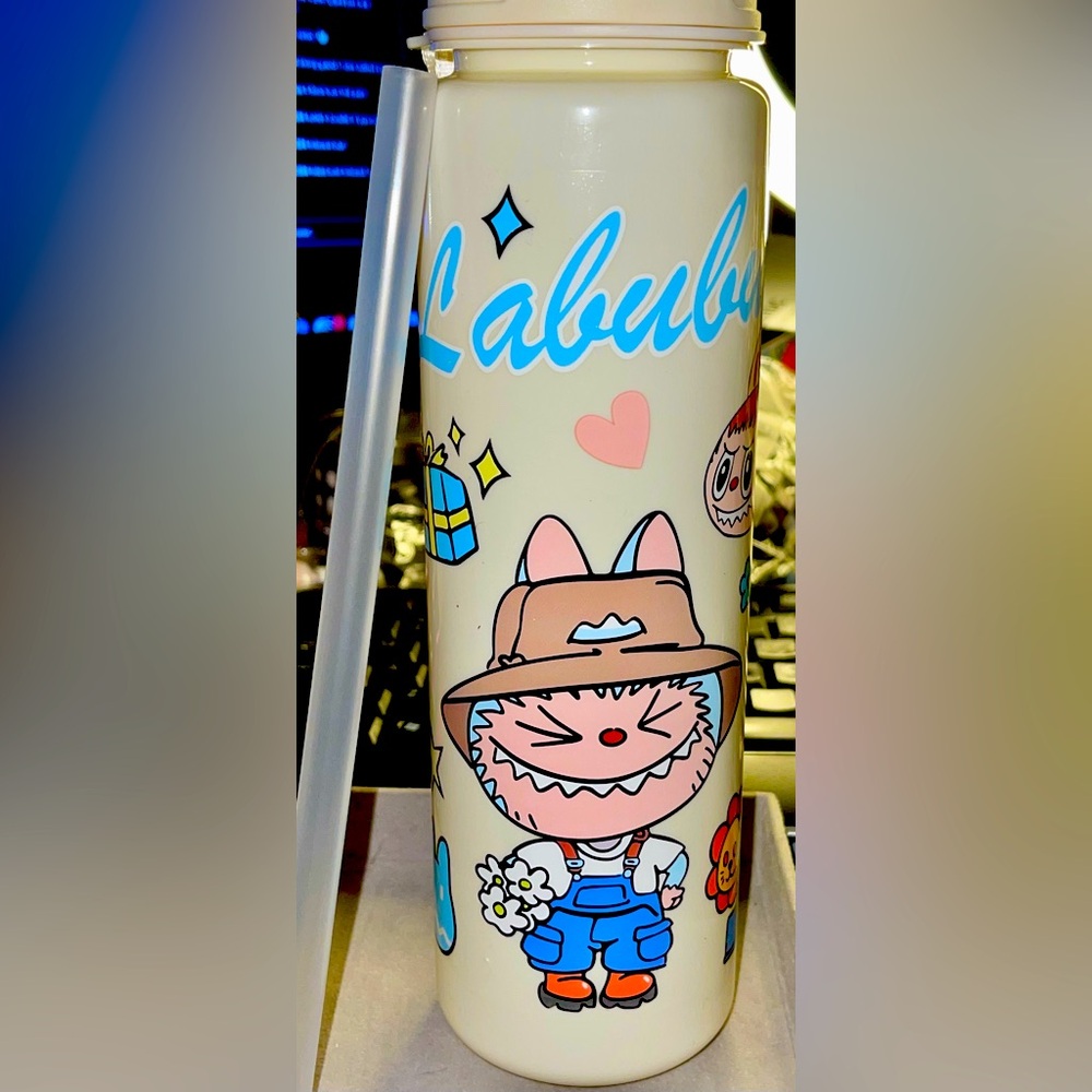 Labubu Large Graphic Tumbler with Straw and Handle. NIP